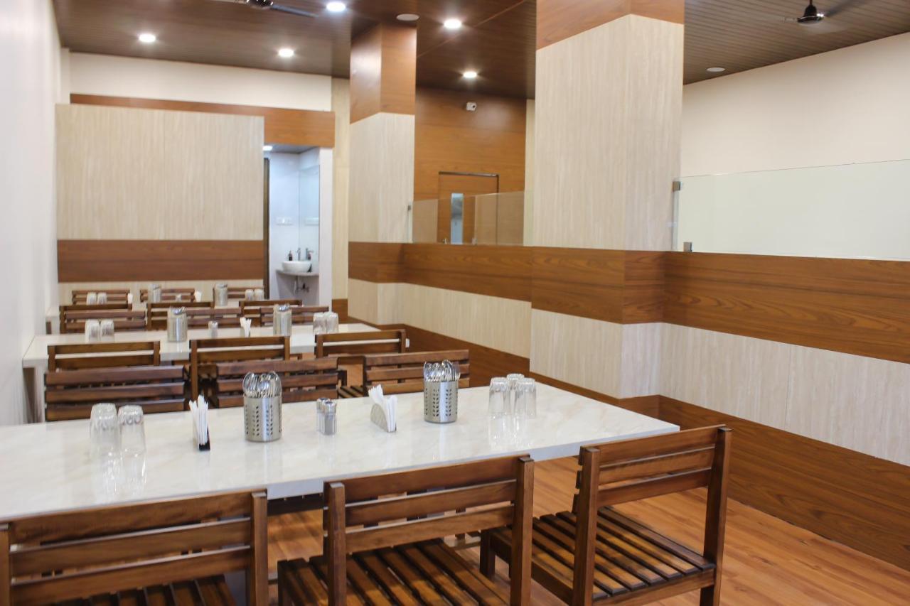 Hotel Rain Sky Inn Lonavala Exterior photo
