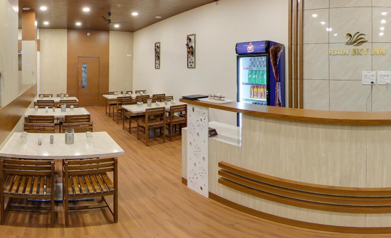 Hotel Rain Sky Inn Lonavala Exterior photo